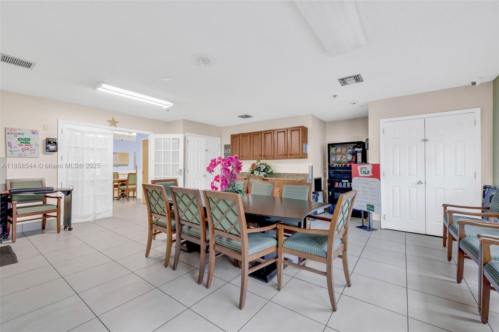   /   sq. ft. $ 2025-08-13 0 Photo