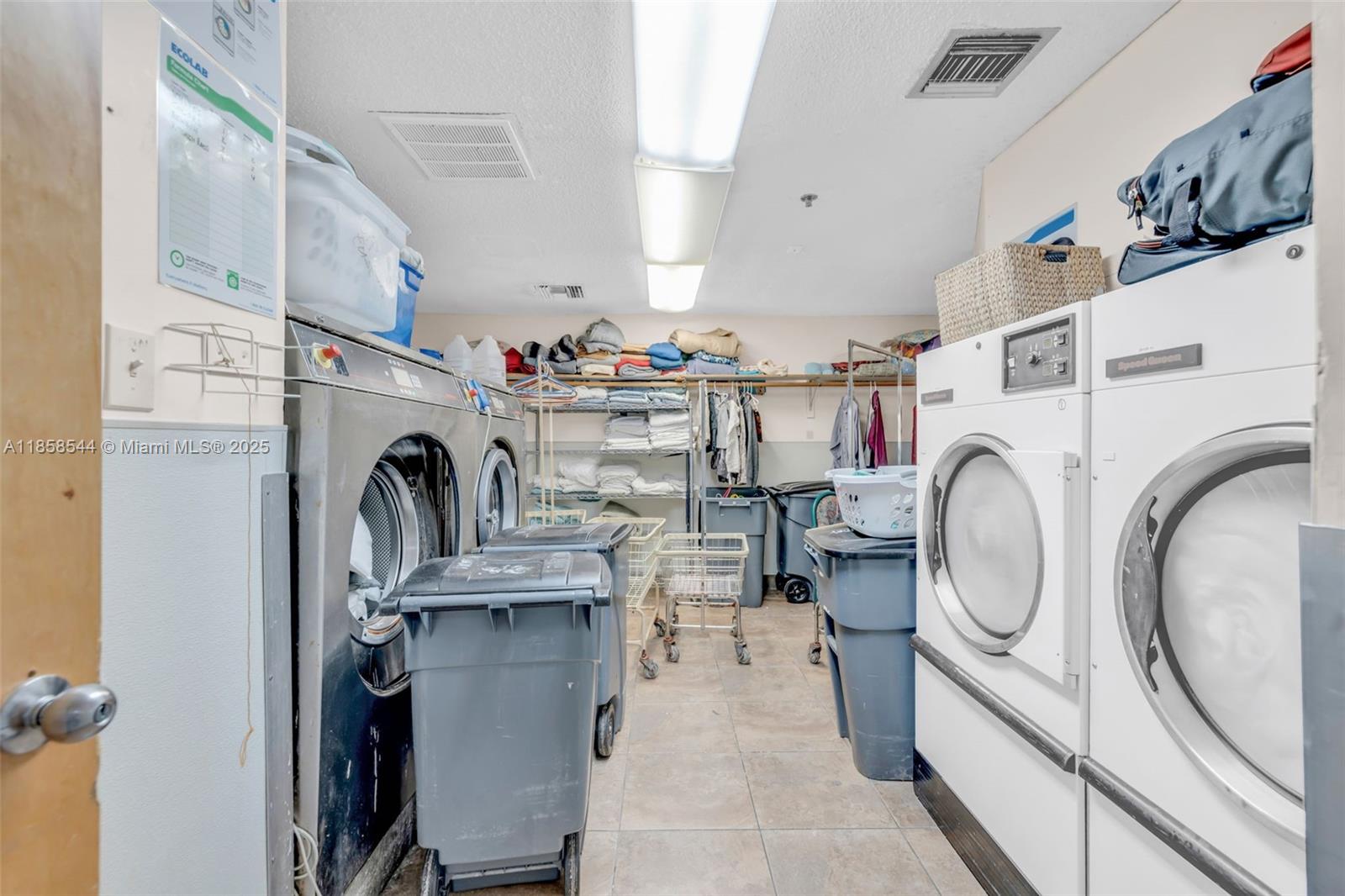   /   sq. ft. $ 2025-08-13 0 Photo