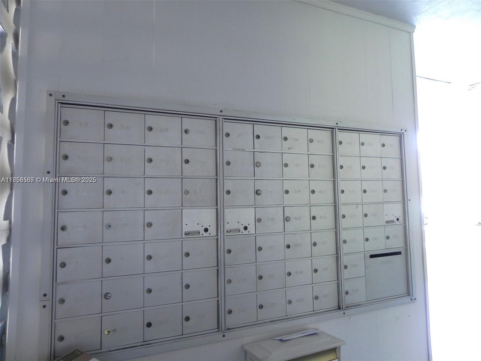 502 1 / 2 775 sq. ft. $ 2025-08-14 0 Photo
