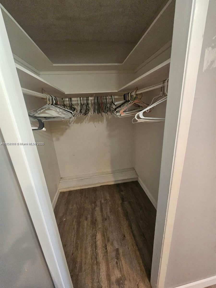 502 1 / 2 775 sq. ft. $ 2025-08-14 0 Photo