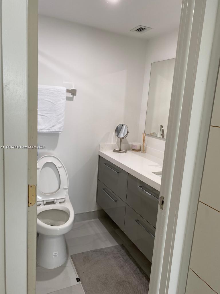 Photo of 3800 Ocean Dr  #1103, Hollywood, Florida, 33019 - 