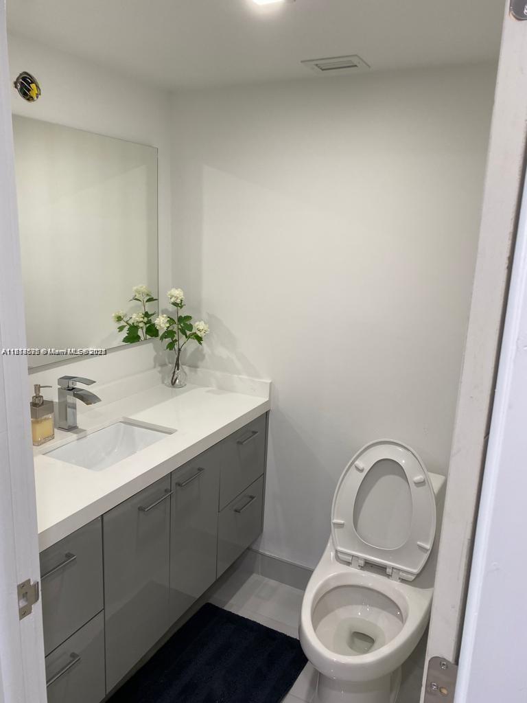 Photo of 3800 Ocean Dr  #1103, Hollywood, Florida, 33019 - 