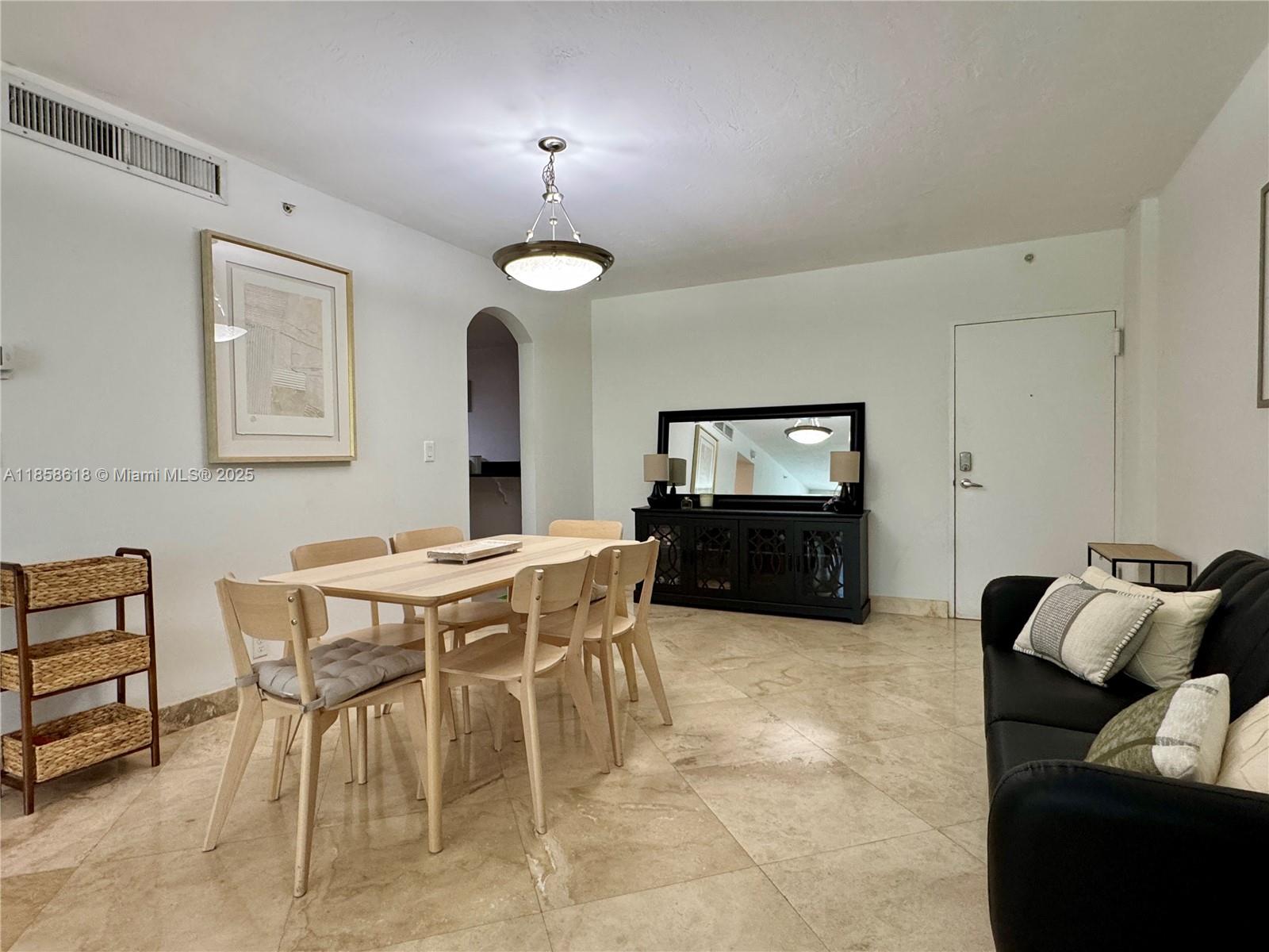Photo of 3001 Ocean Dr  #119, Hollywood, Florida, 33019 - 