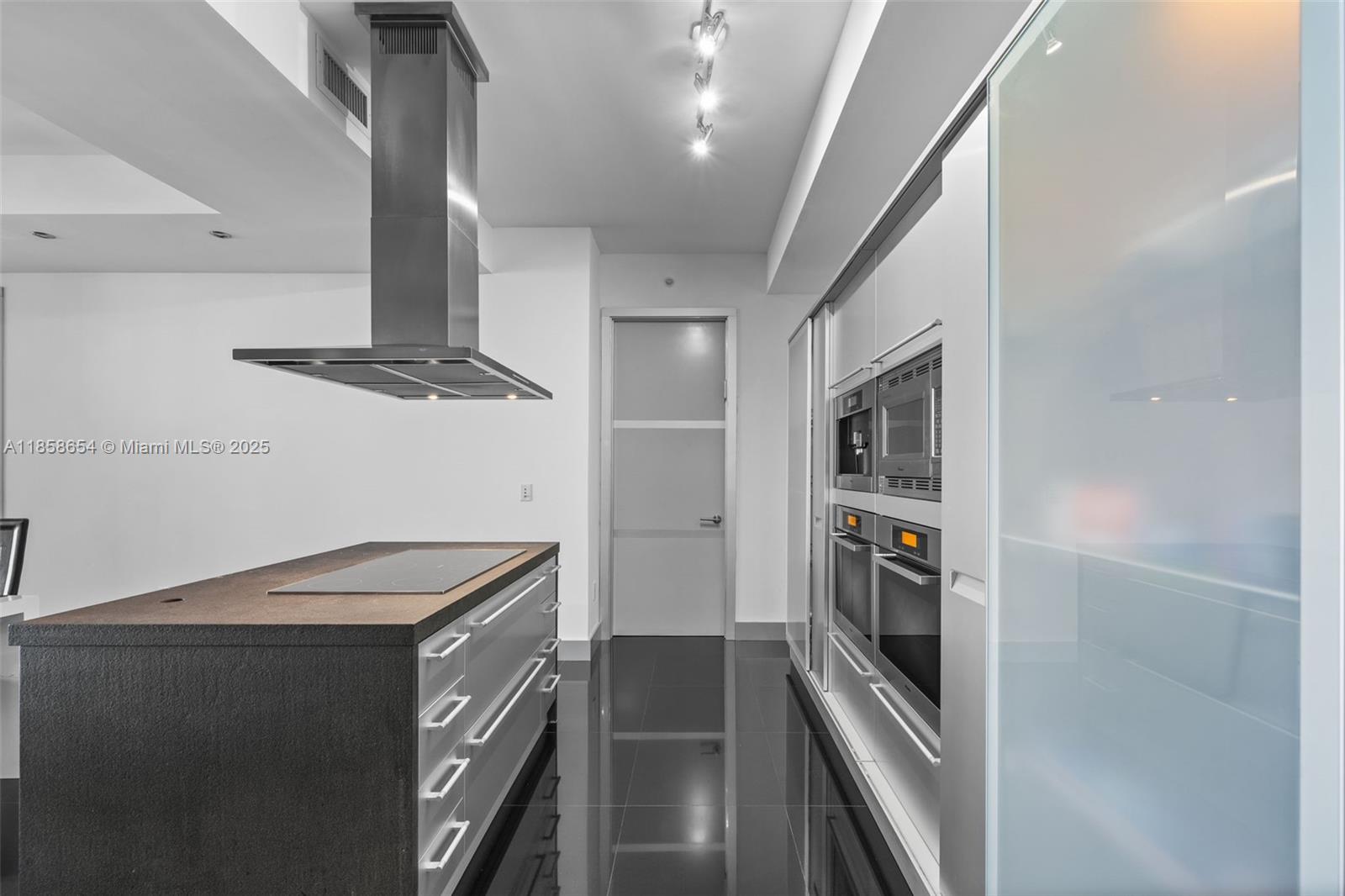 4306 2 / 3 1614 sq. ft. $ 2025-08-14 0 Photo
