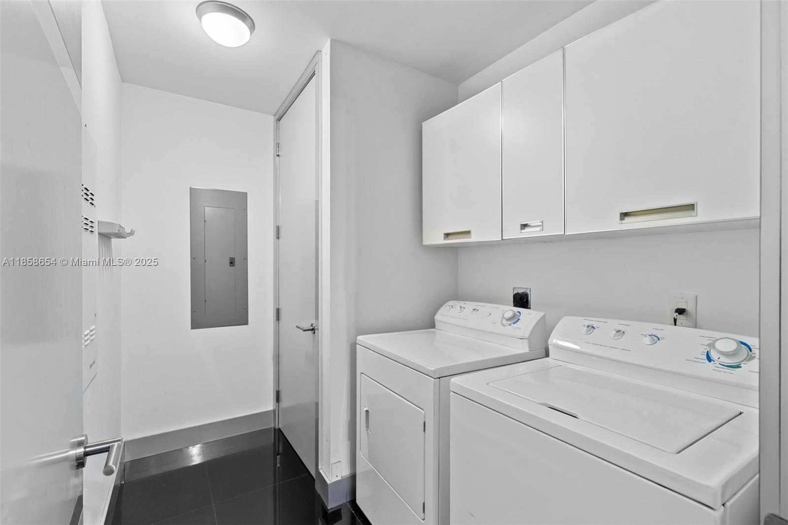 4306 2 / 3 1614 sq. ft. $ 2025-08-14 0 Photo