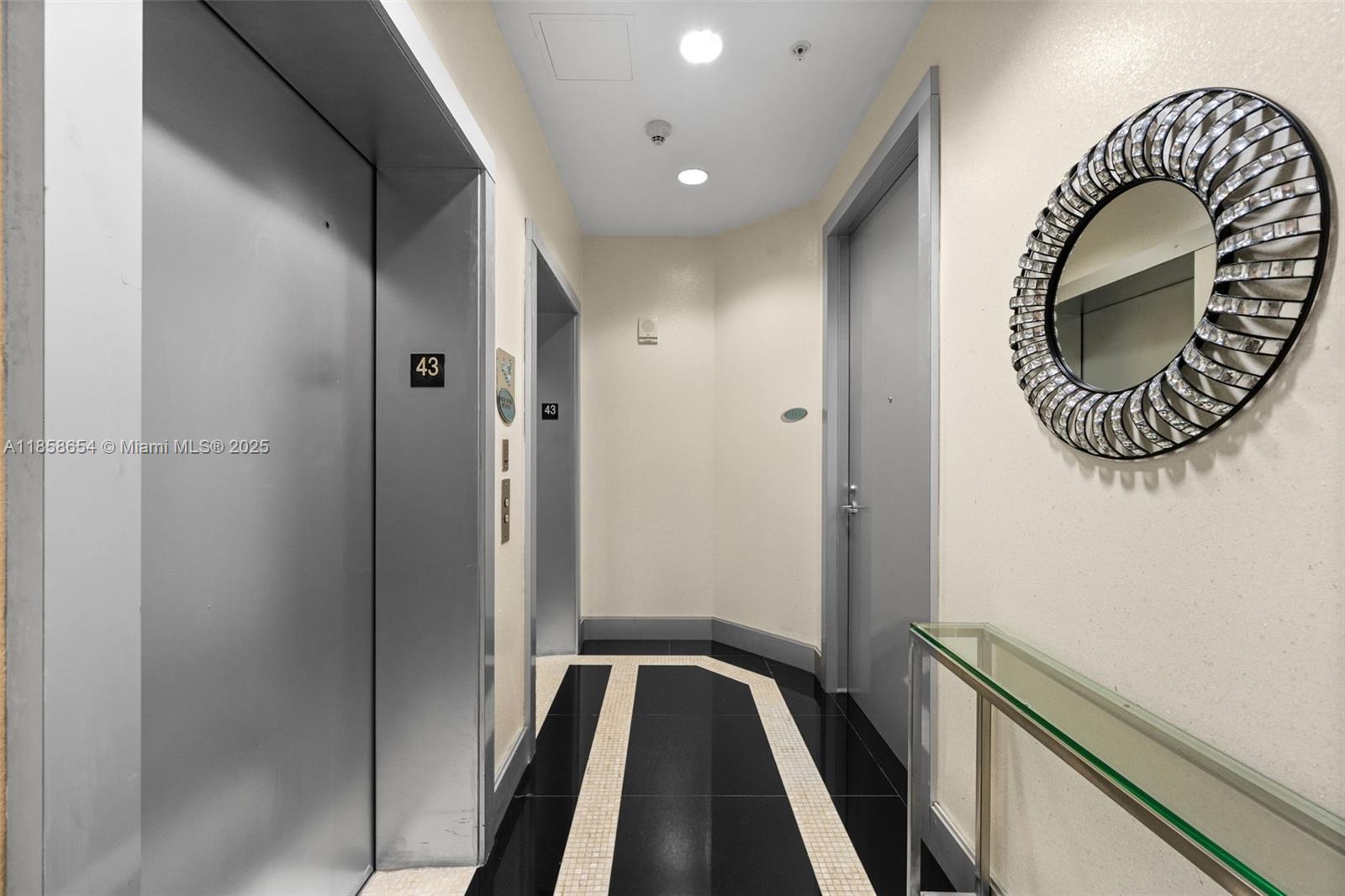4306 2 / 3 1614 sq. ft. $ 2025-08-14 0 Photo