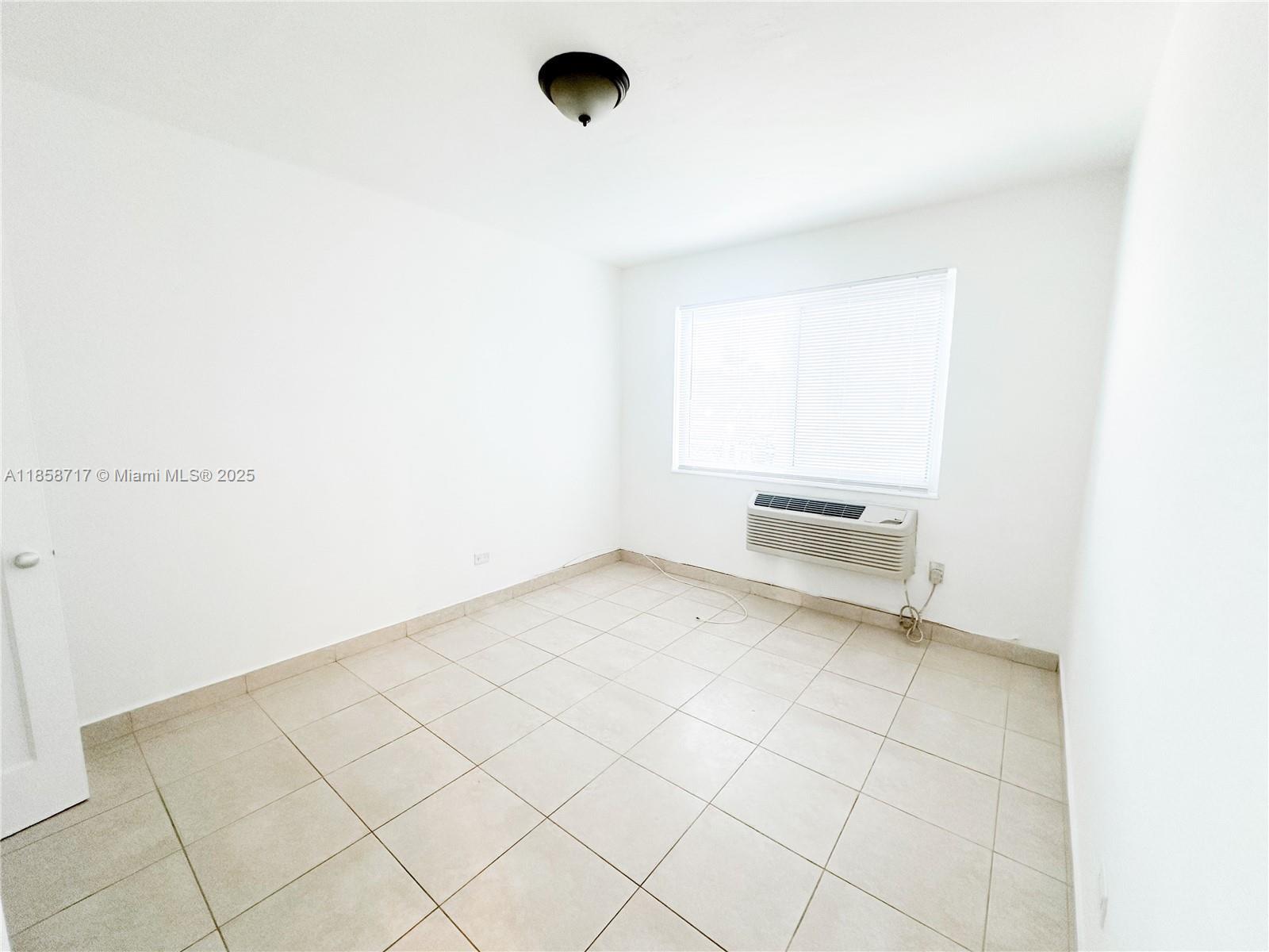   /   sq. ft. $ 2025-08-14 0 Photo