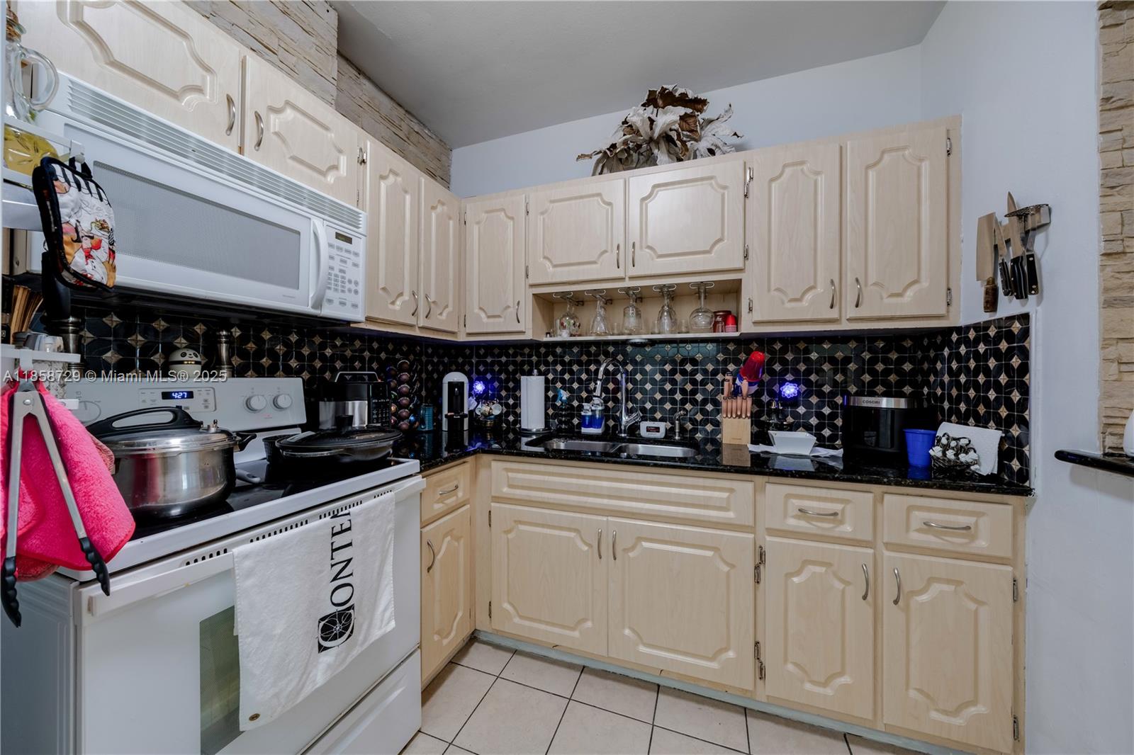   /  4353 sq. ft. $ 2025-08-14 0 Photo