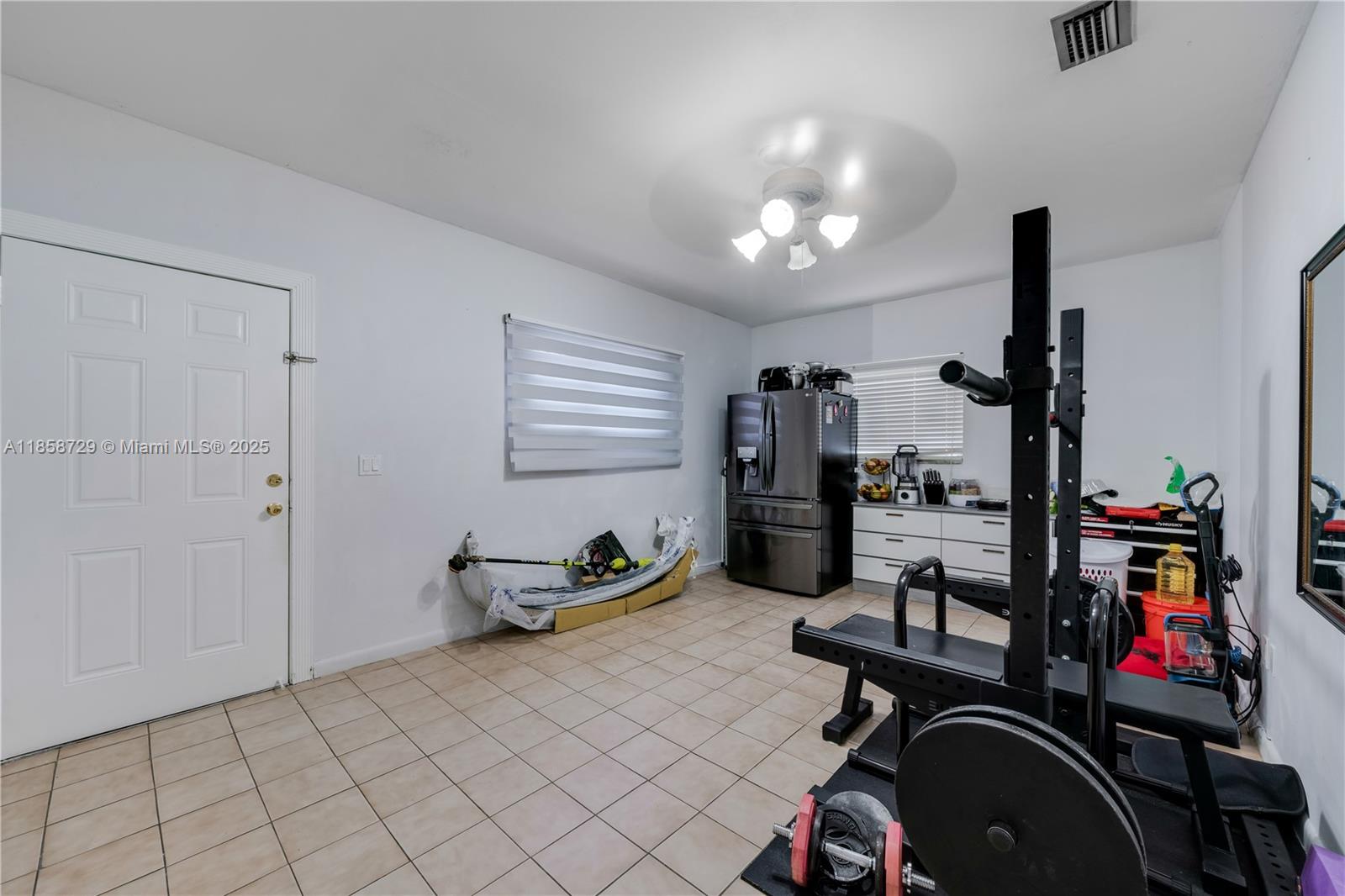   /  4353 sq. ft. $ 2025-08-14 0 Photo