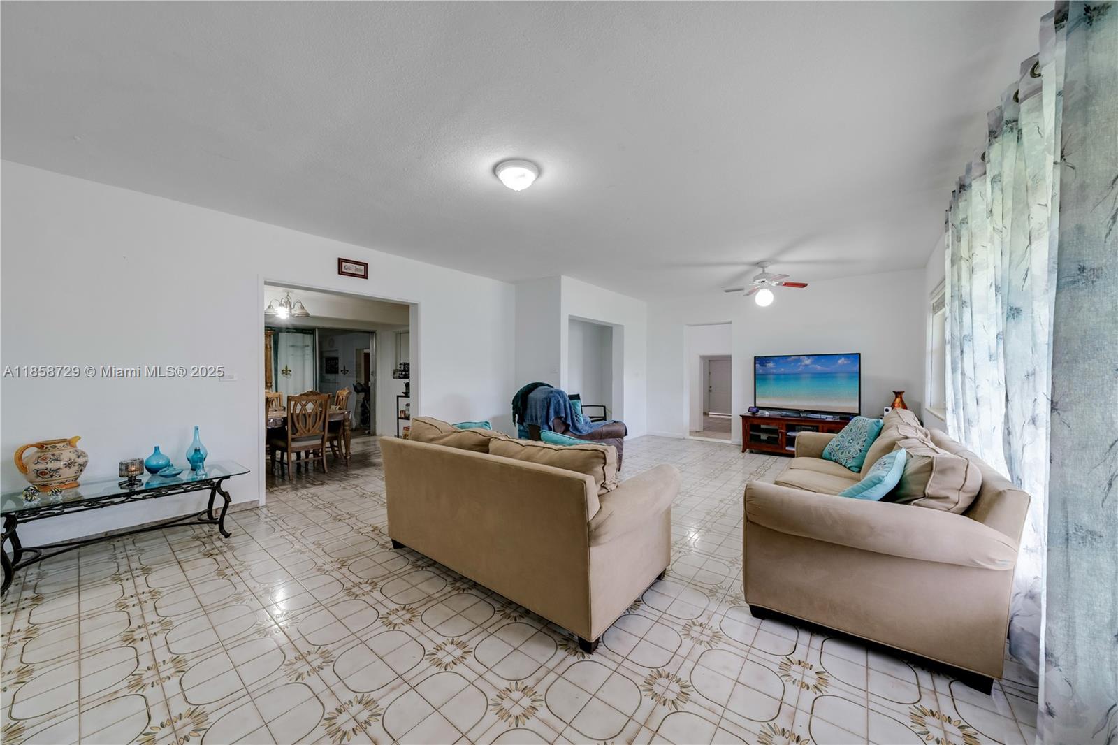   /  4353 sq. ft. $ 2025-08-14 0 Photo