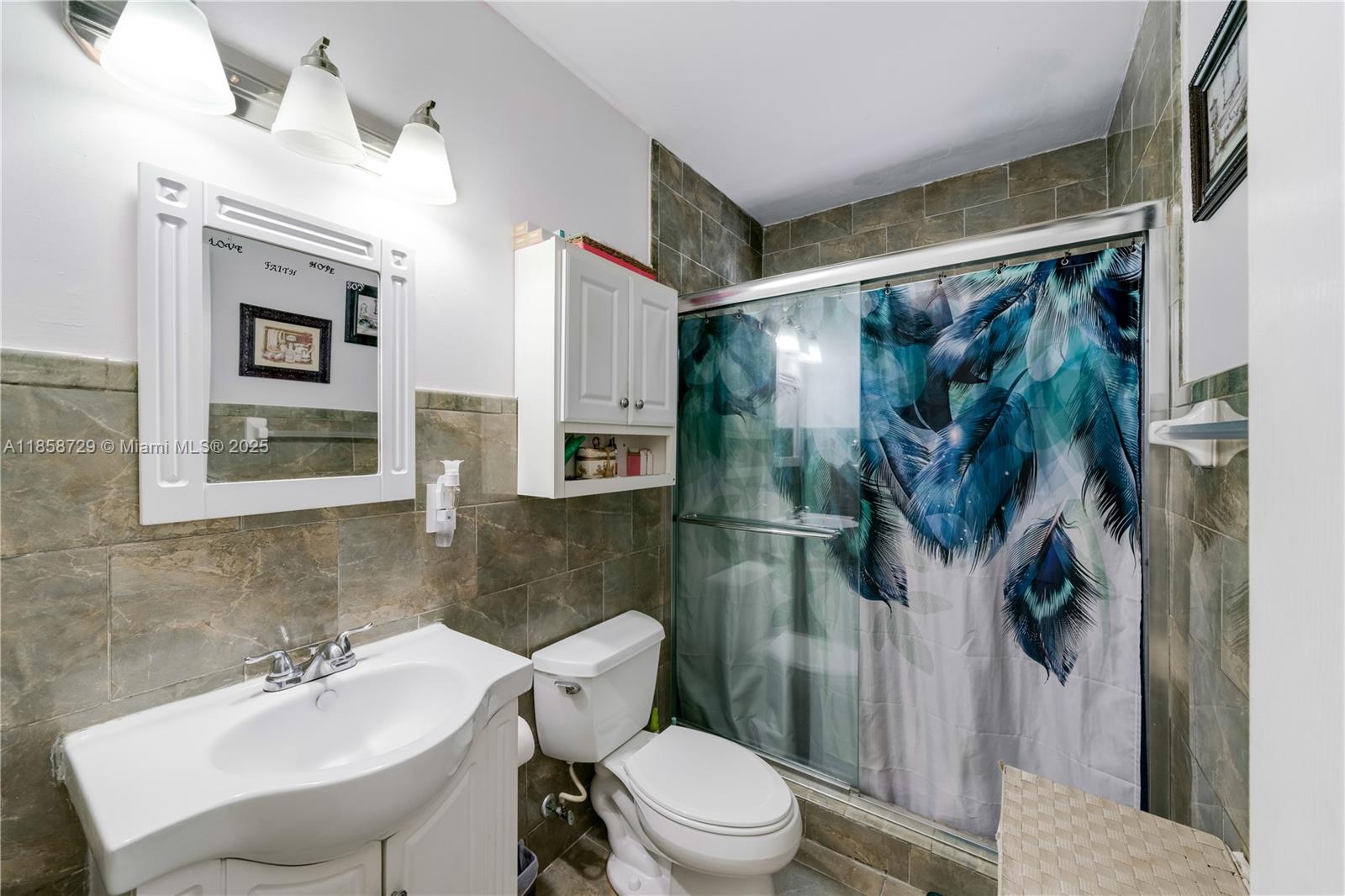   /  4353 sq. ft. $ 2025-08-14 0 Photo