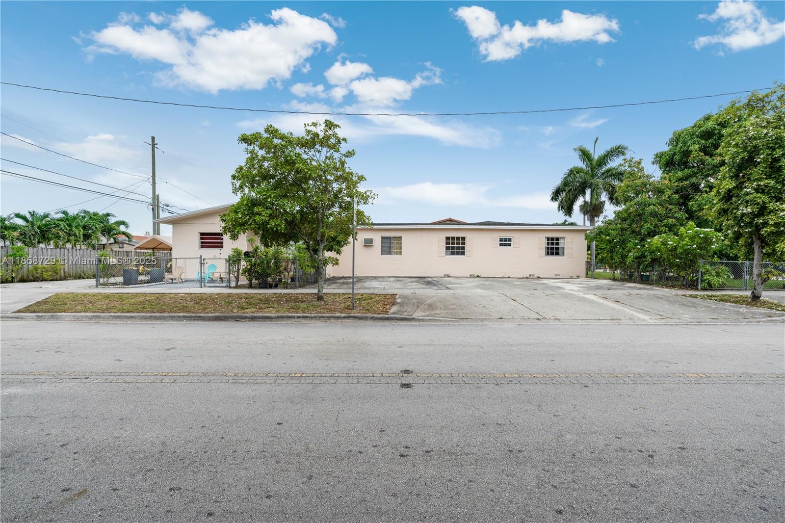   /  4353 sq. ft. $ 2025-08-14 0 Photo