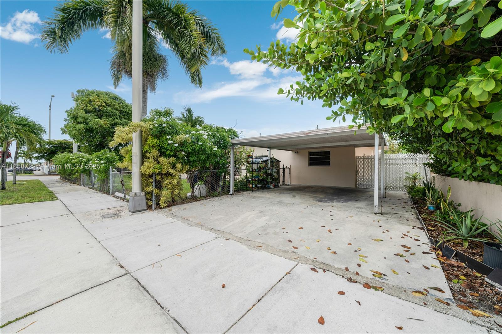   /  4353 sq. ft. $ 2025-08-14 0 Photo
