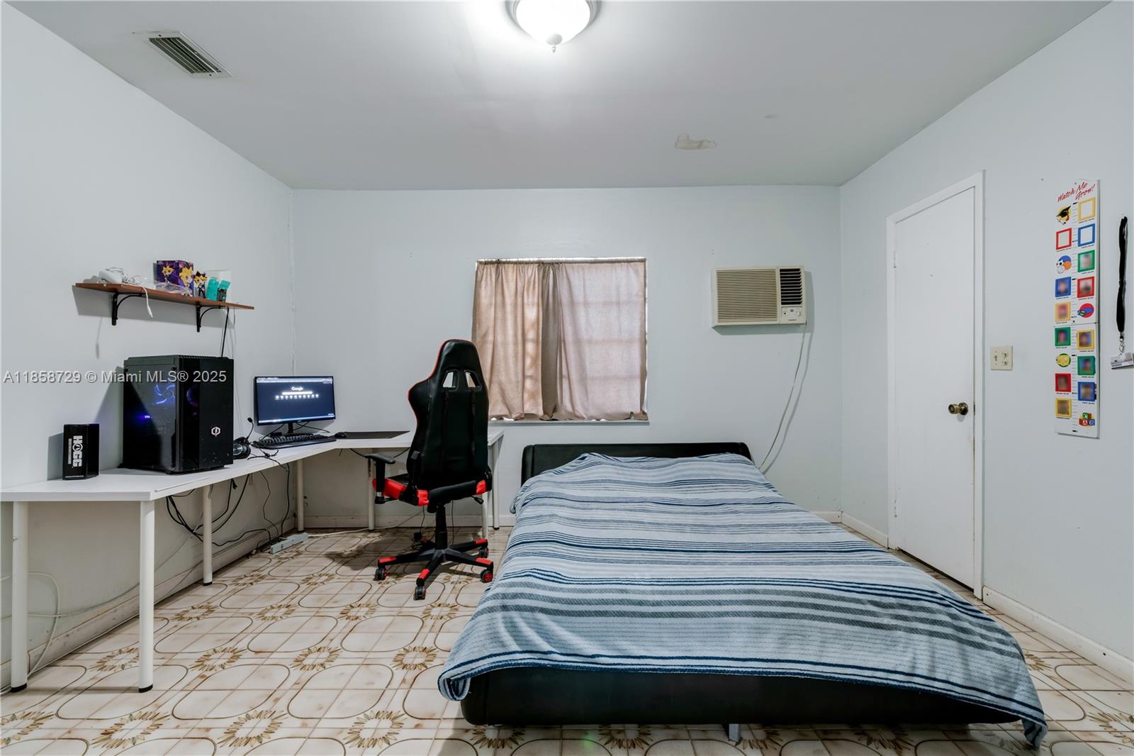   /  4353 sq. ft. $ 2025-08-14 0 Photo