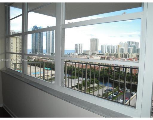 1612 2 / 2 1087 sq. ft. $ 2025-08-14 0 foto