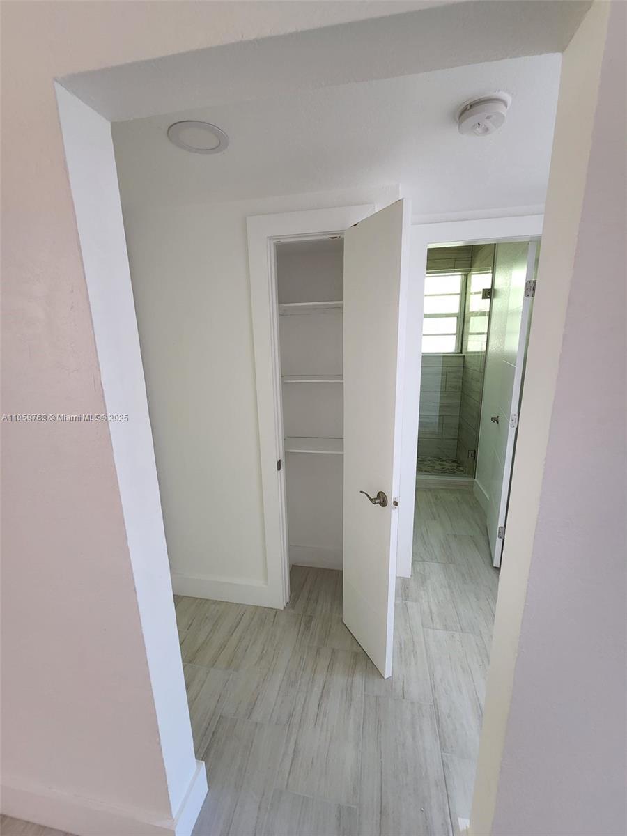 See details / 3425 sq. ft. $ 2025-08-14 0 Photo