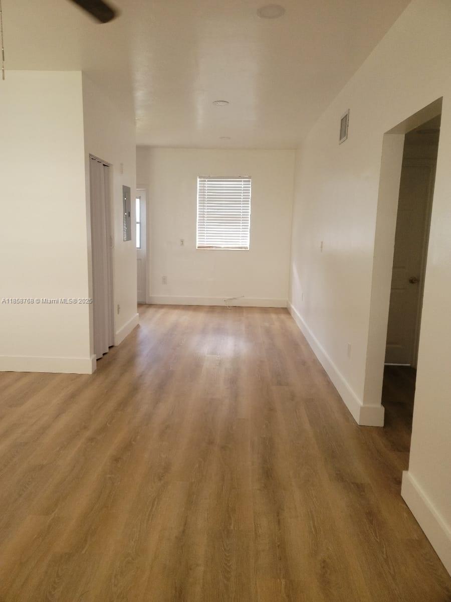 See details / 3425 sq. ft. $ 2025-08-14 0 Photo