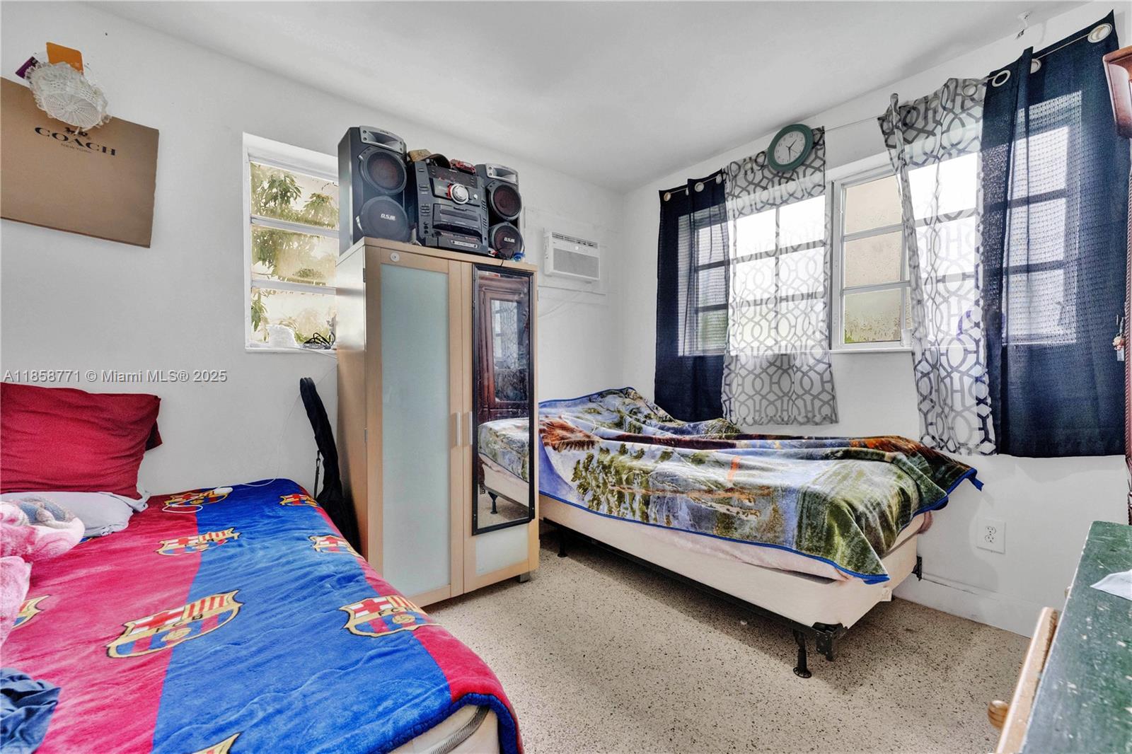 See details / 1752 sq. ft. $ 2025-08-14 0 Photo