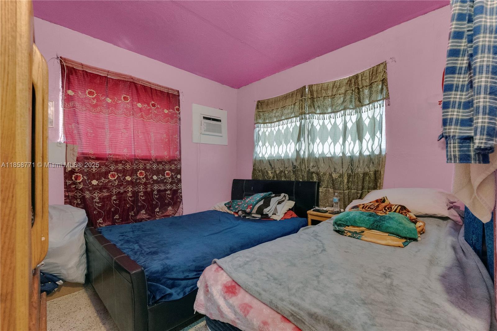 See details / 1752 sq. ft. $ 2025-08-14 0 Photo