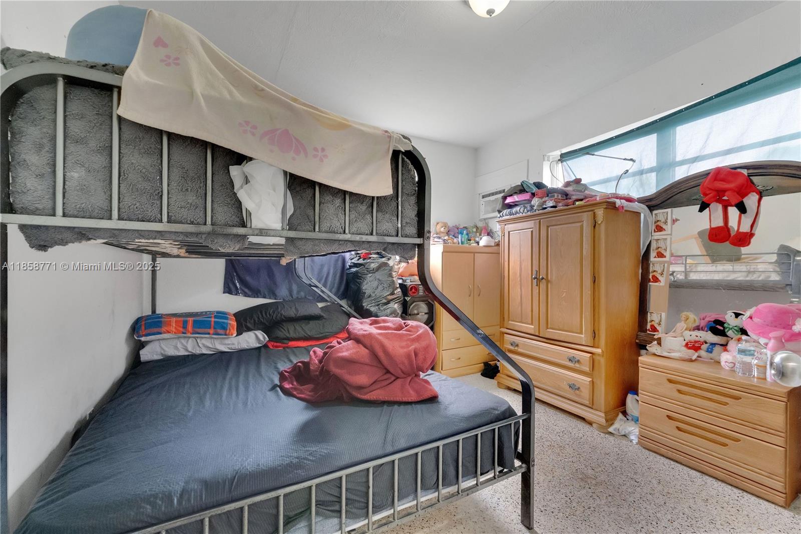 See details / 1752 sq. ft. $ 2025-08-14 0 Photo