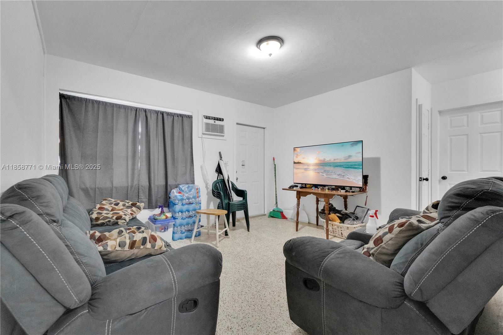 See details / 1752 sq. ft. $ 2025-08-14 0 Photo
