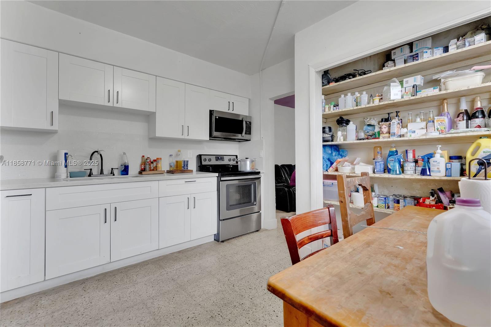 See details / 1752 sq. ft. $ 2025-08-14 0 Photo