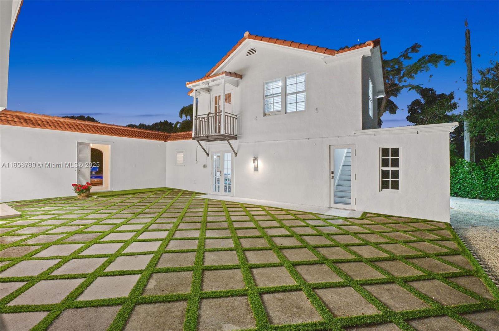   /  3443 sq. ft. $ 2025-08-14 0 Photo