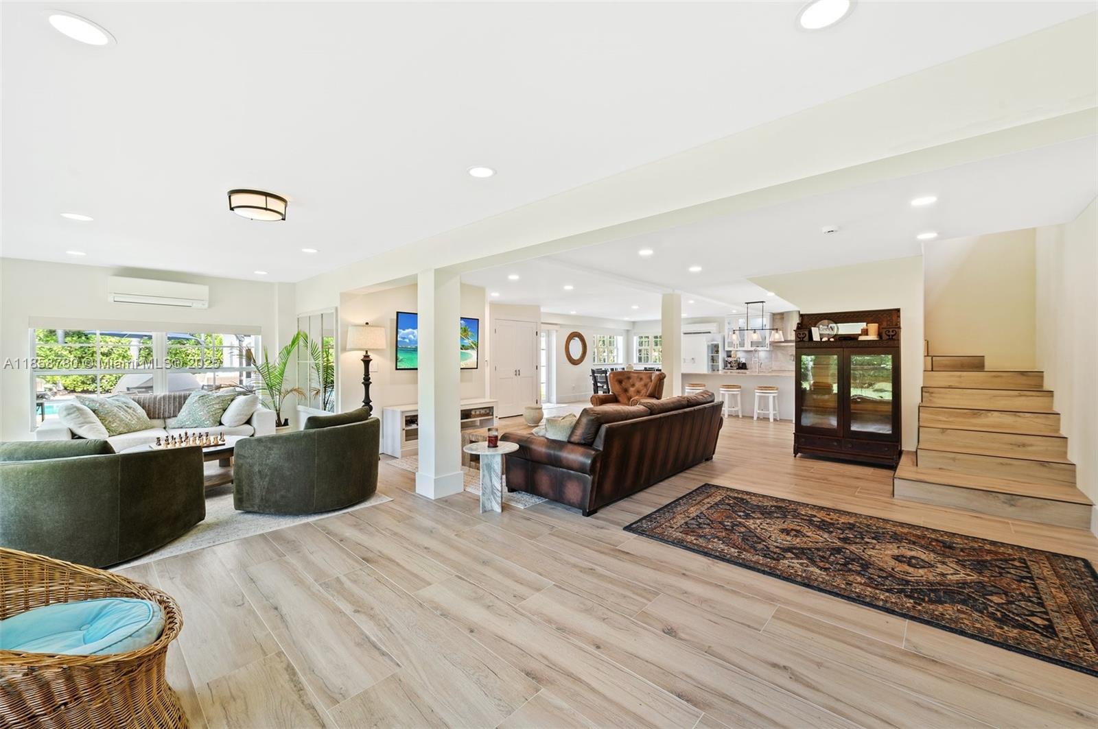   /  3443 sq. ft. $ 2025-08-14 0 Photo