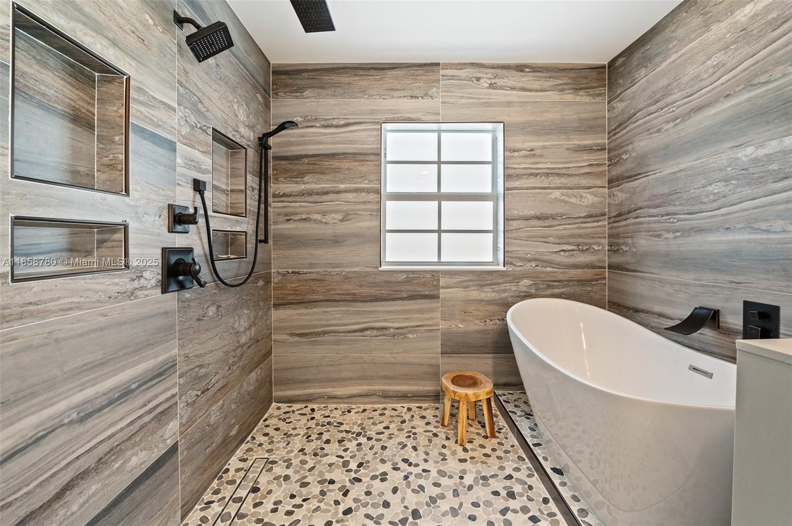   /  3443 sq. ft. $ 2025-08-14 0 Photo