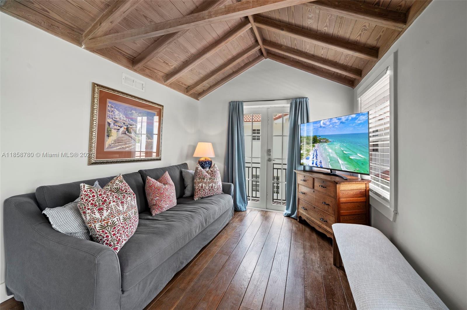   /  3443 sq. ft. $ 2025-08-14 0 Photo