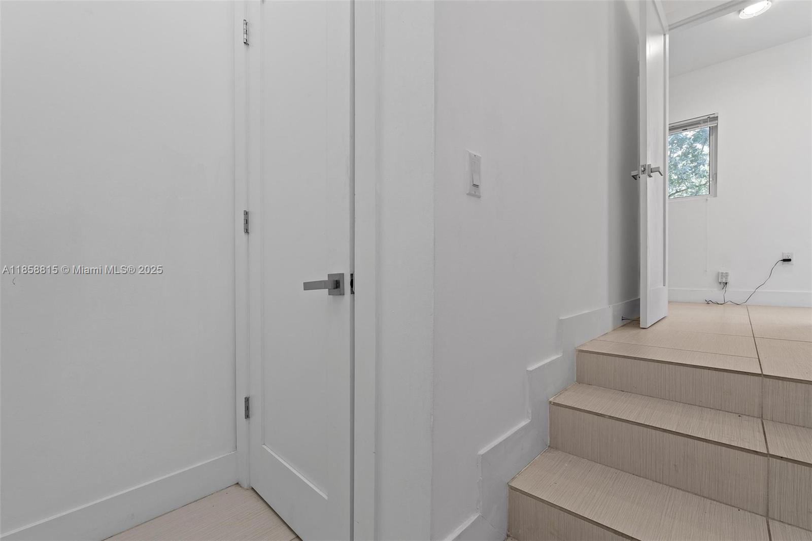 9161 4 / 4 2408 sq. ft. $ 2025-08-14 0 foto