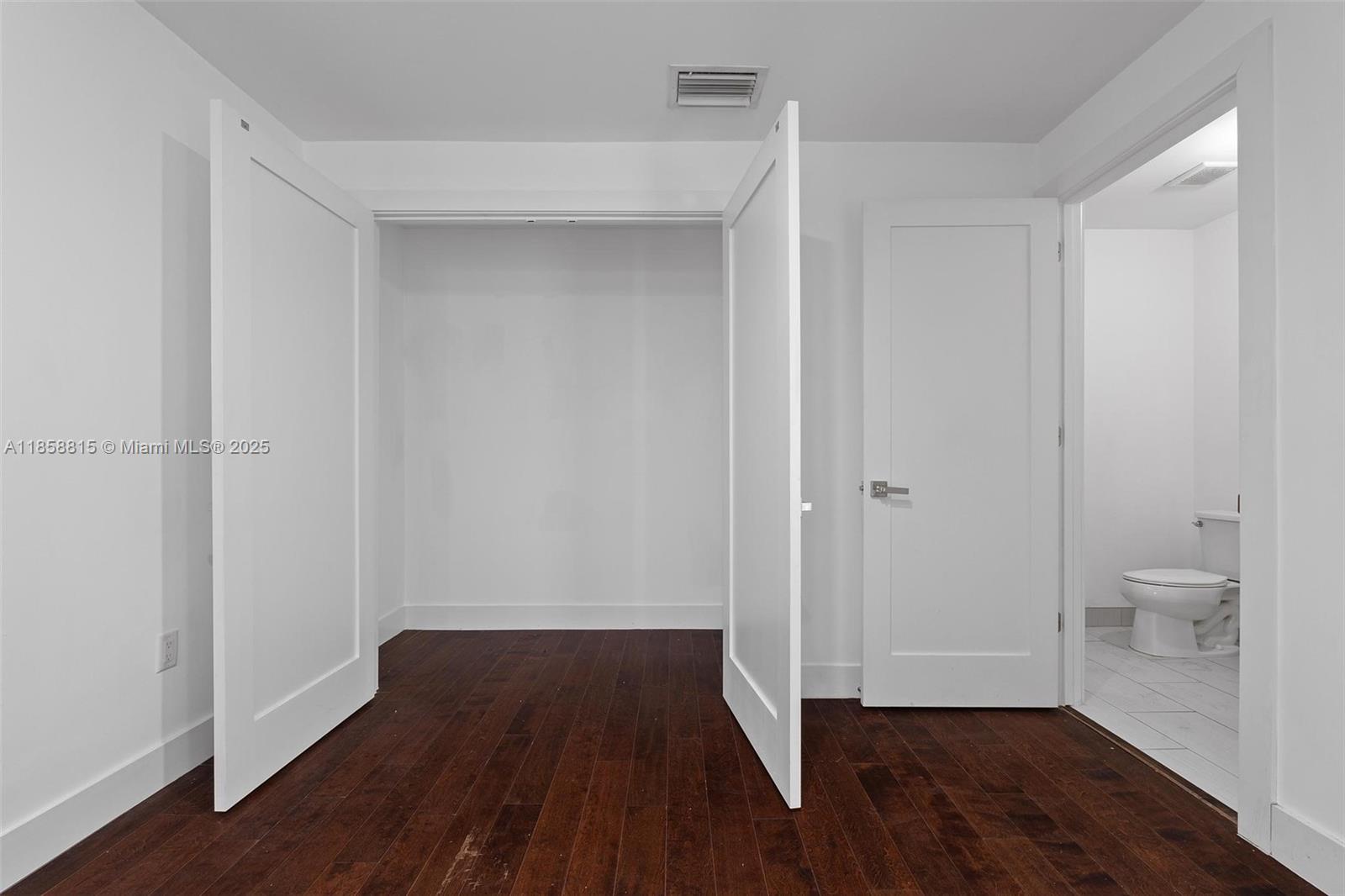 9161 4 / 4 2408 sq. ft. $ 2025-08-14 0 foto