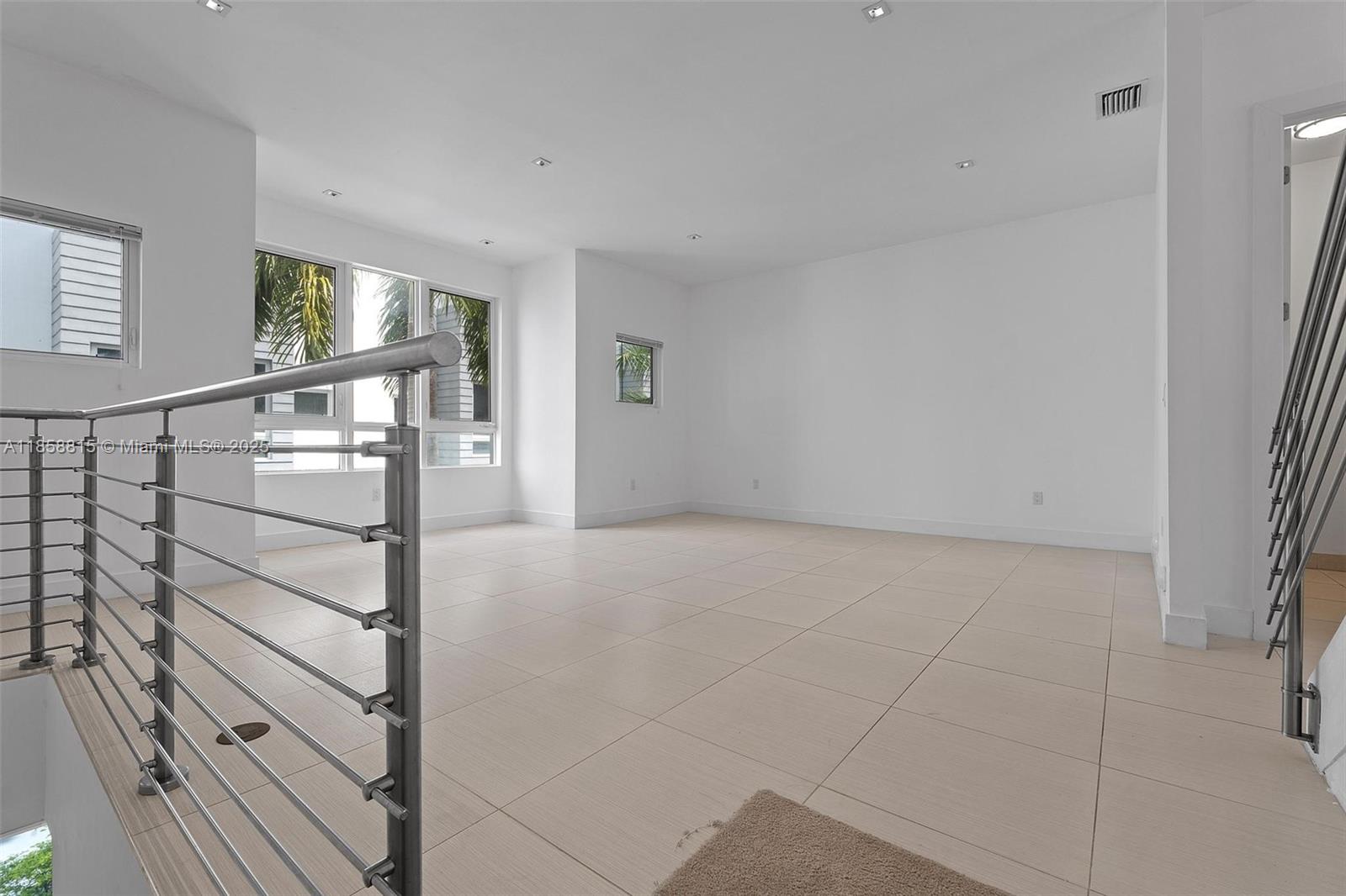 9161 4 / 4 2408 sq. ft. $ 2025-08-14 0 foto