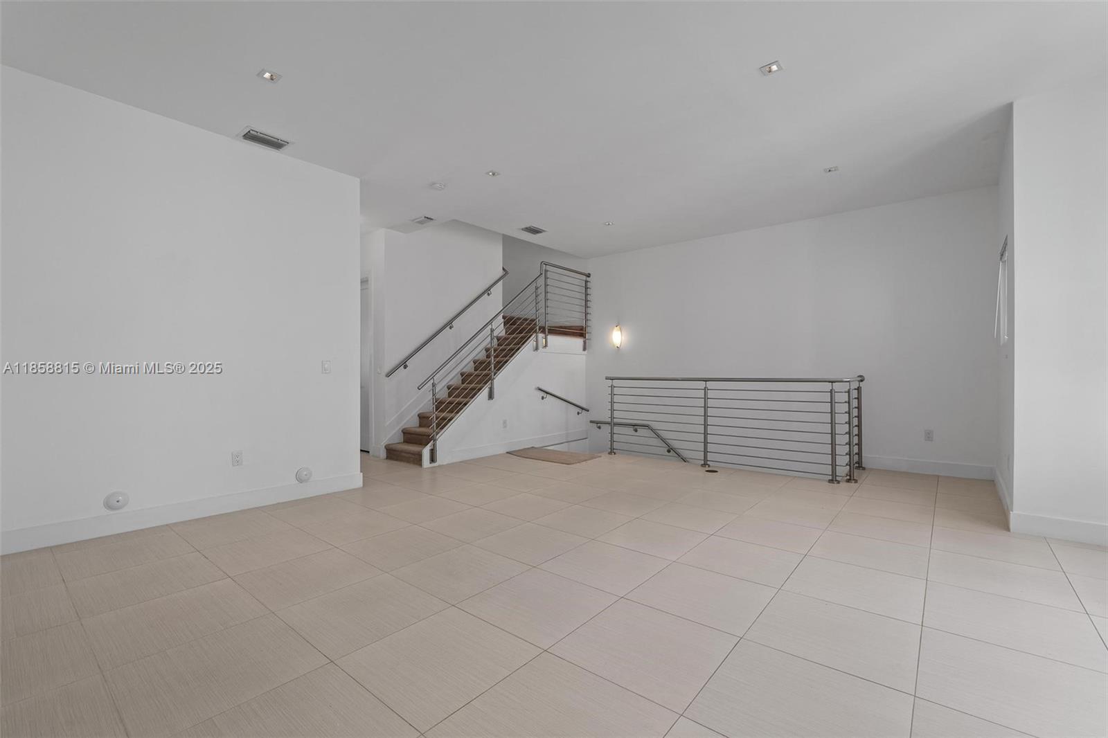 9161 4 / 4 2408 sq. ft. $ 2025-08-14 0 foto