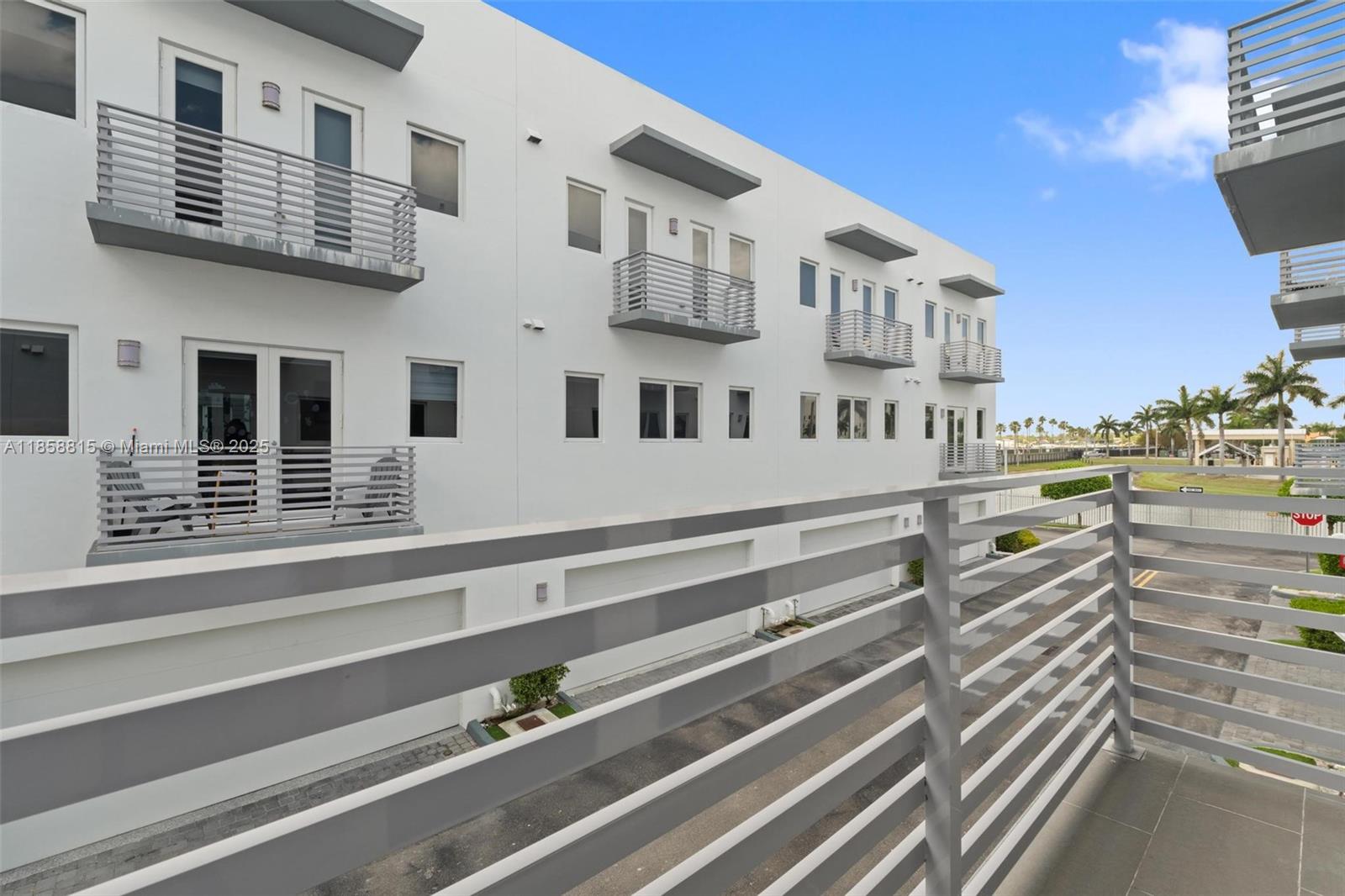9161 4 / 4 2408 sq. ft. $ 2025-08-14 0 foto