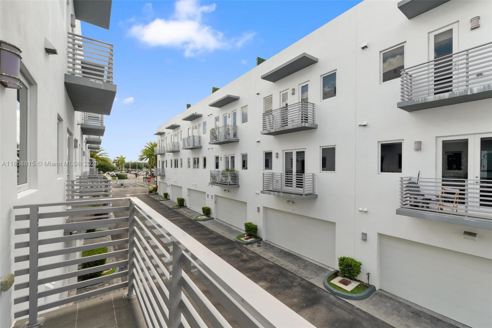 9161 4 / 4 2408 sq. ft. $ 2025-08-14 0 foto