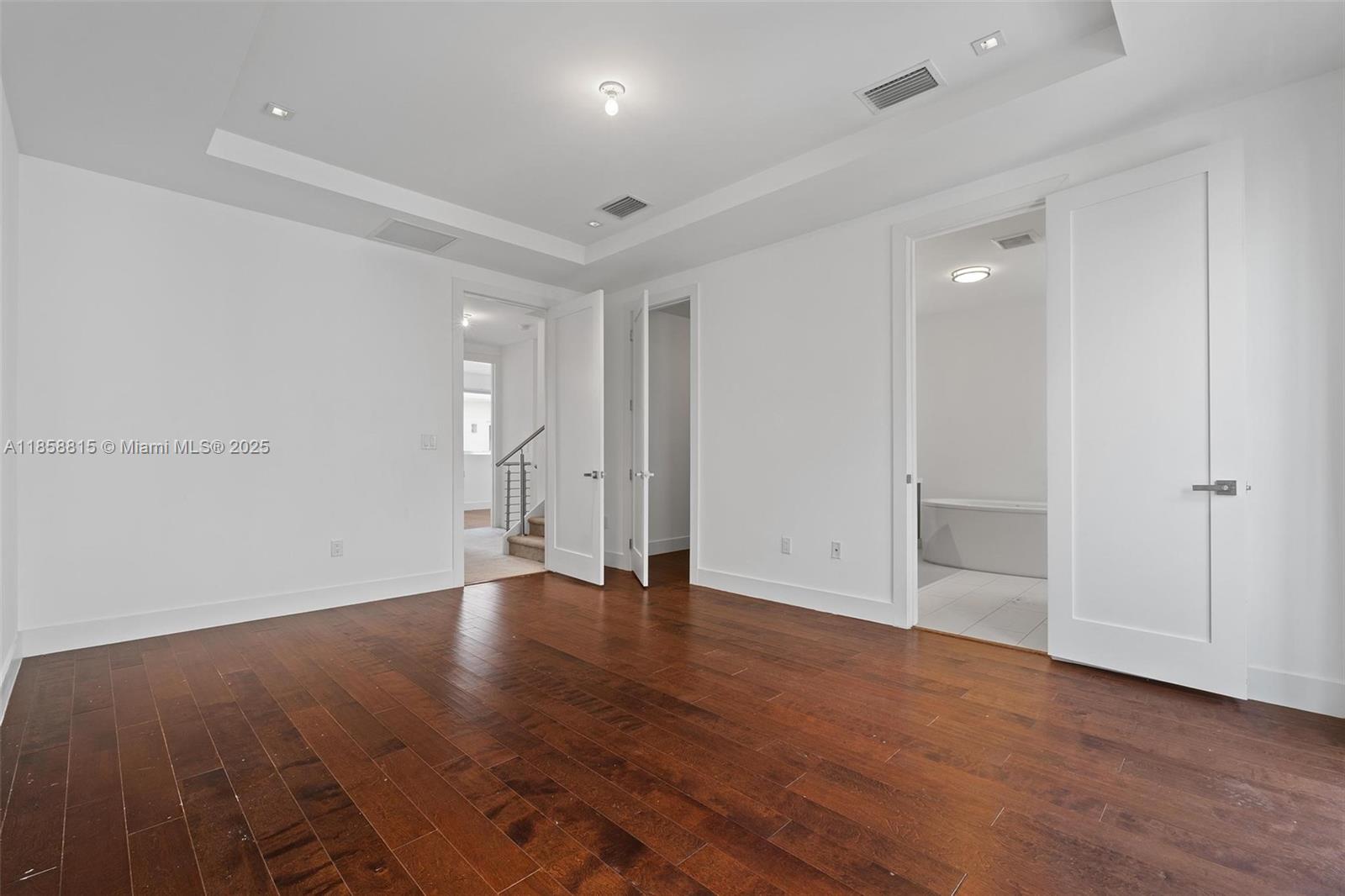 9161 4 / 4 2408 sq. ft. $ 2025-08-14 0 foto
