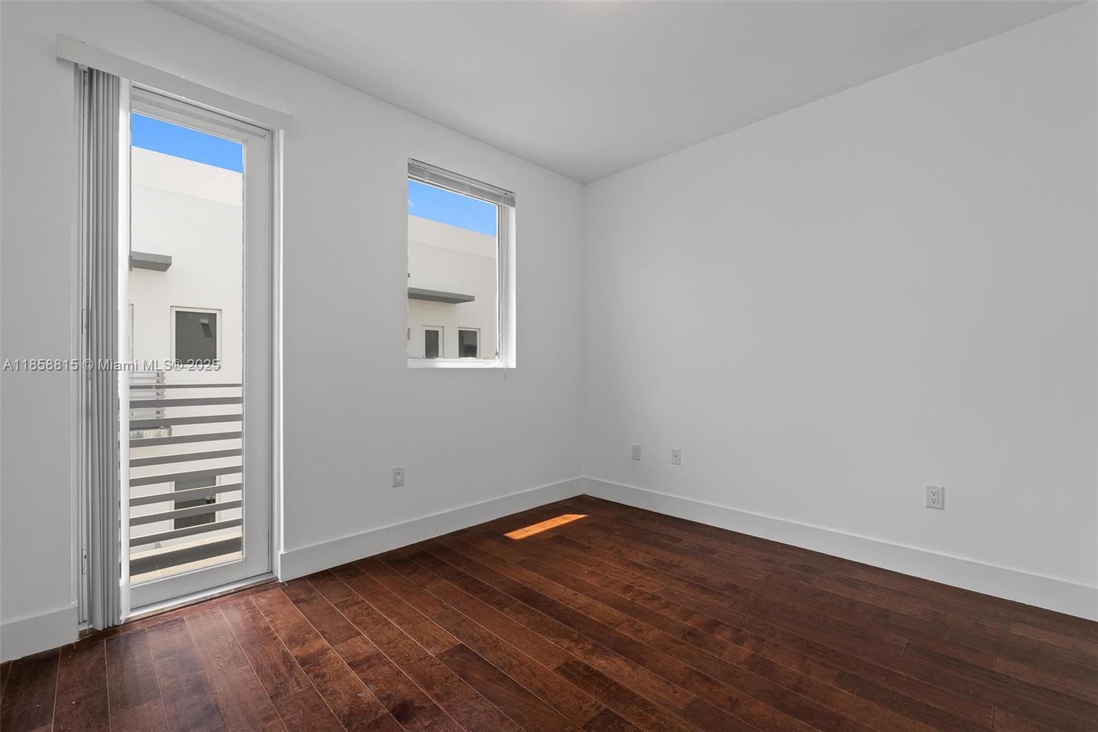 9161 4 / 4 2408 sq. ft. $ 2025-08-14 0 foto