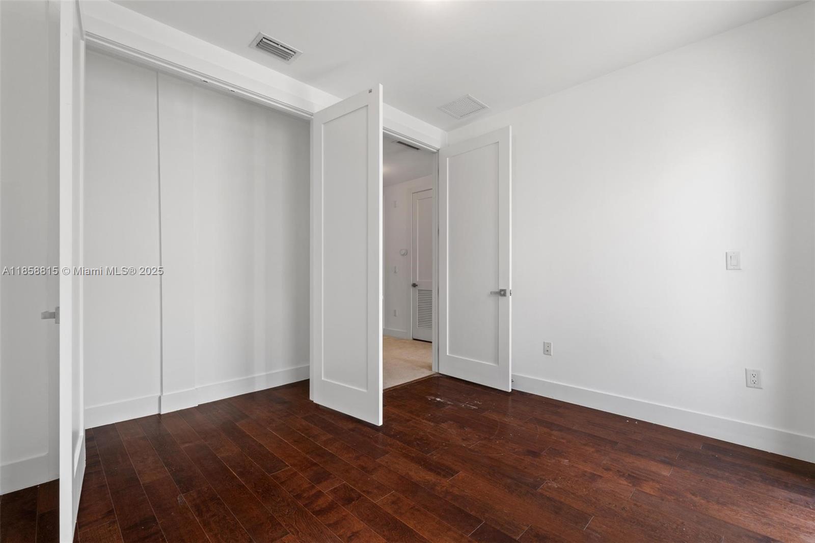 9161 4 / 4 2408 sq. ft. $ 2025-08-14 0 foto