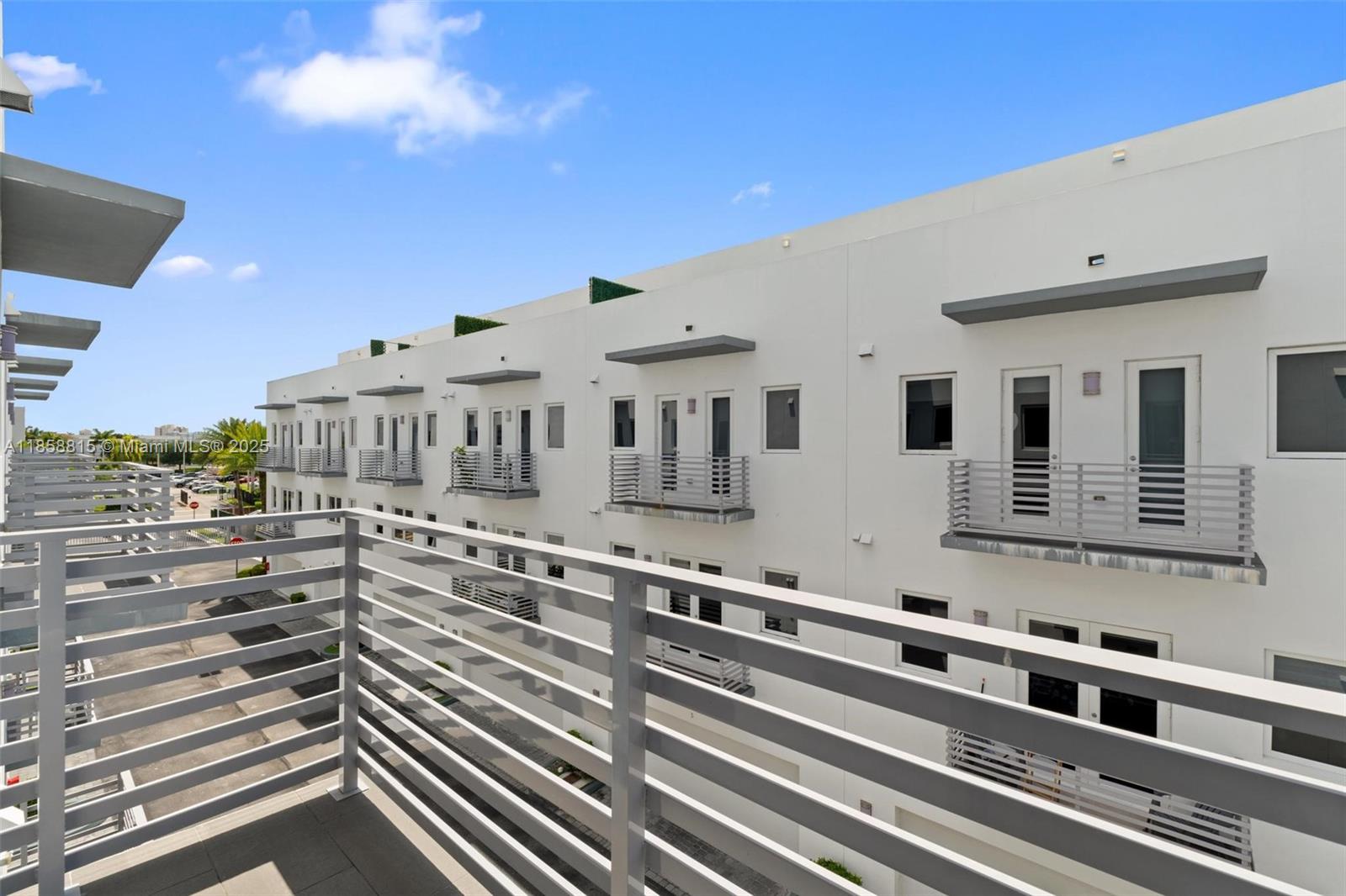 9161 4 / 4 2408 sq. ft. $ 2025-08-14 0 foto
