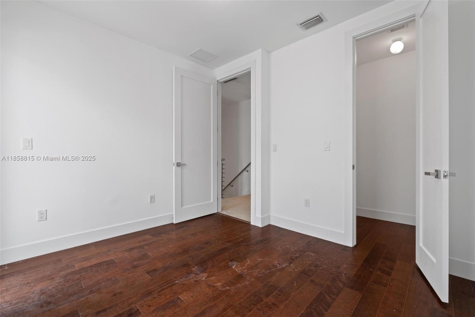 9161 4 / 4 2408 sq. ft. $ 2025-08-14 0 foto