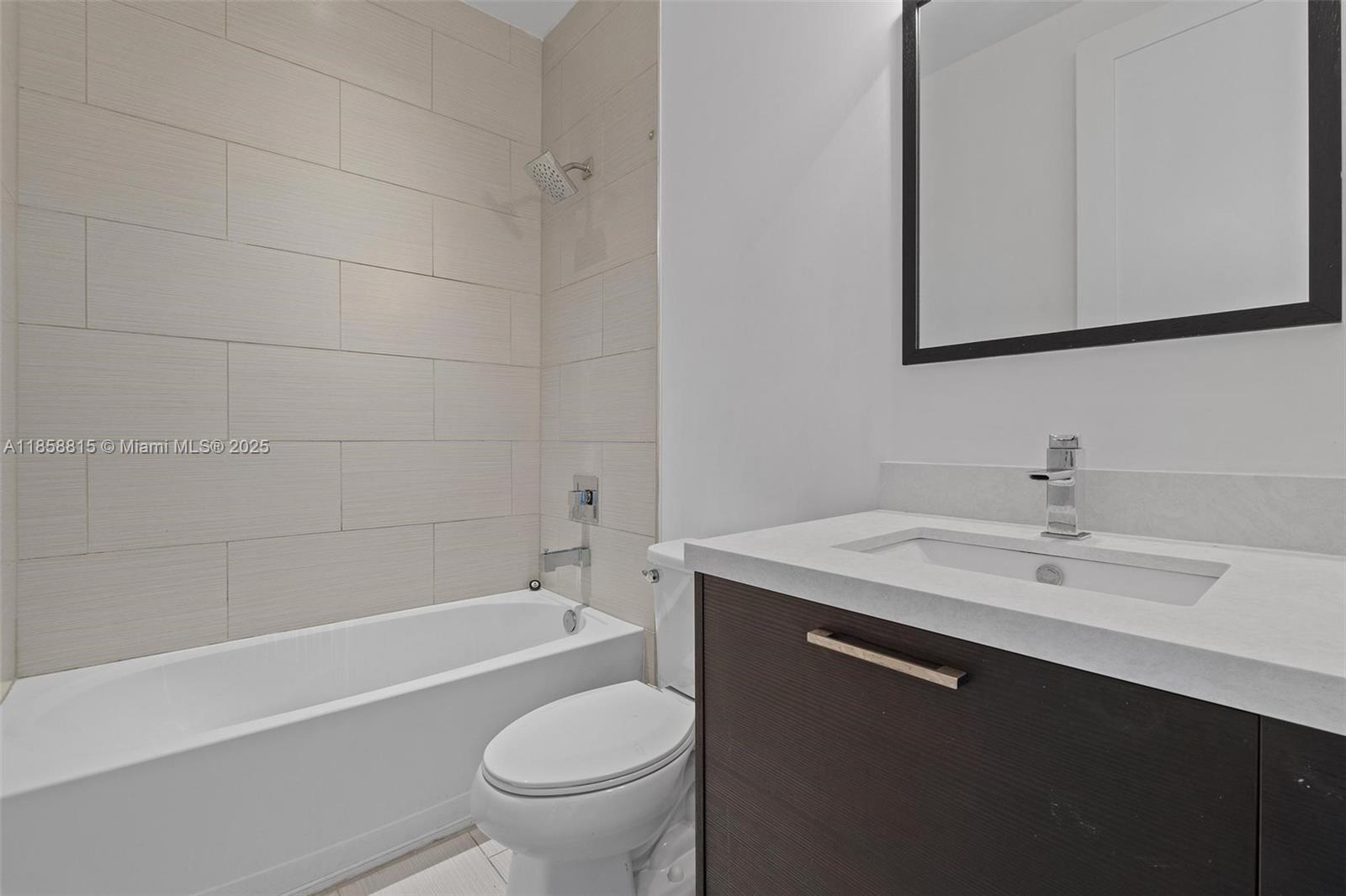 9161 4 / 4 2408 sq. ft. $ 2025-08-14 0 foto