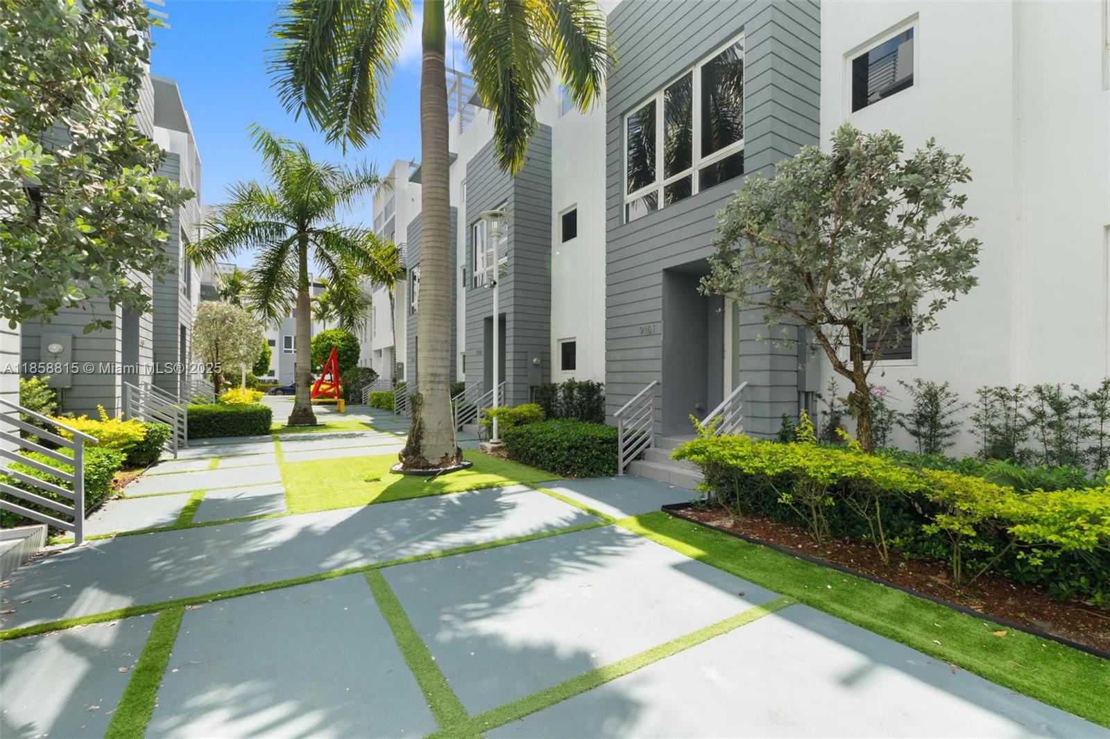 9161 4 / 4 2408 sq. ft. $ 2025-08-14 0 foto