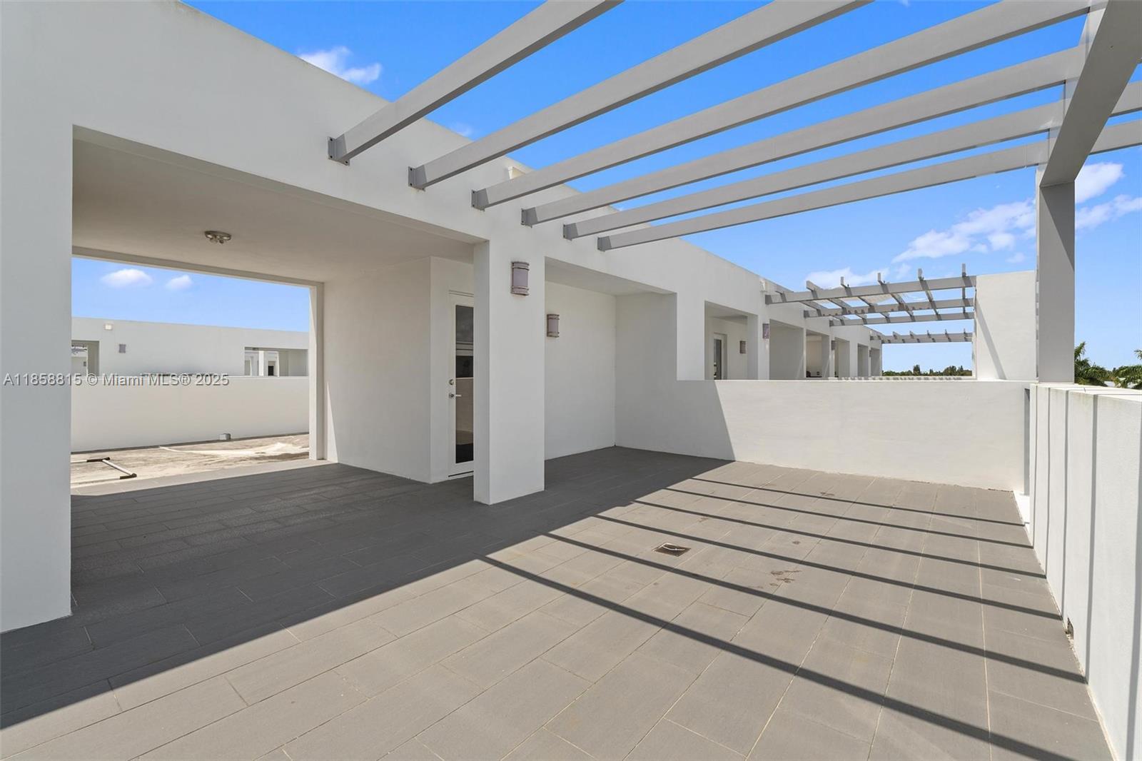 9161 4 / 4 2408 sq. ft. $ 2025-08-14 0 foto