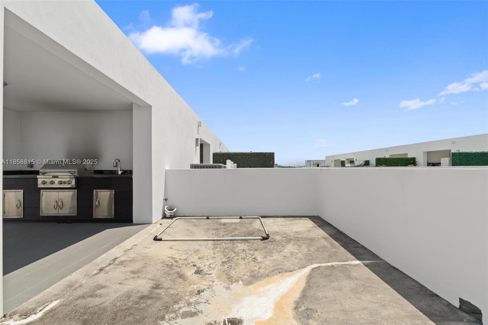 9161 4 / 4 2408 sq. ft. $ 2025-08-14 0 foto