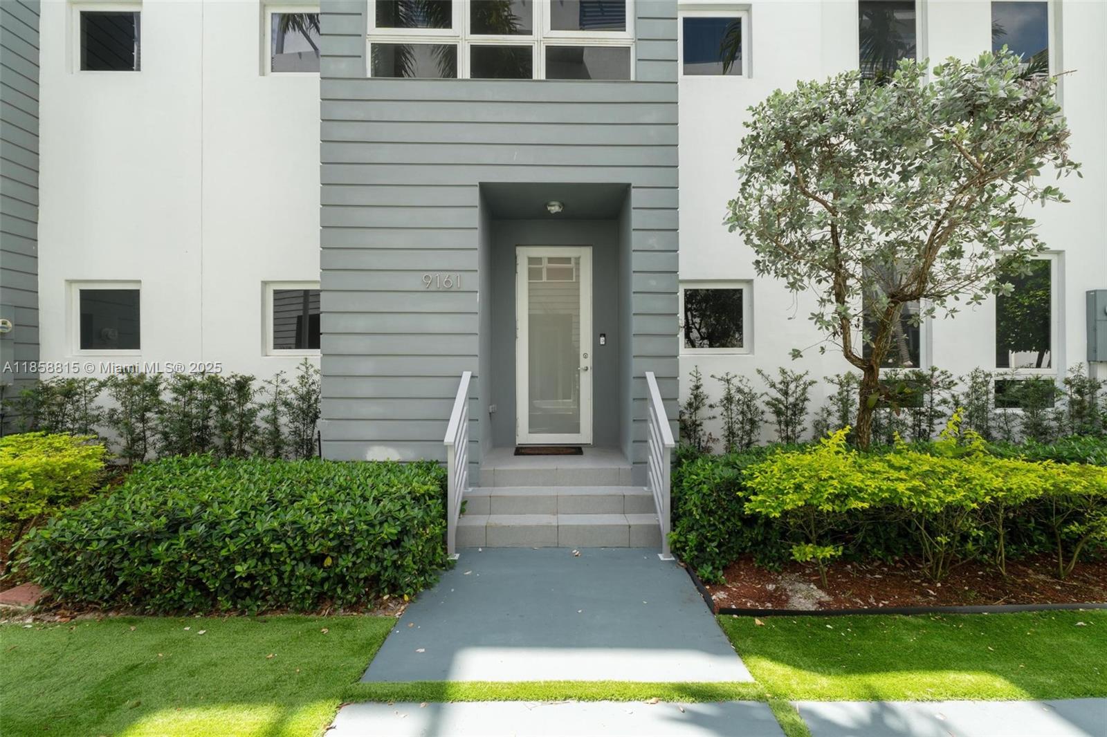 9161 4 / 4 2408 sq. ft. $ 2025-08-14 0 foto