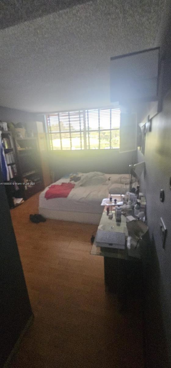 101 2 / 3 1235 sq. ft. $ 2025-08-14 0 Photo