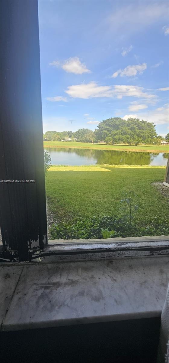 101 2 / 3 1235 sq. ft. $ 2025-08-14 0 Photo