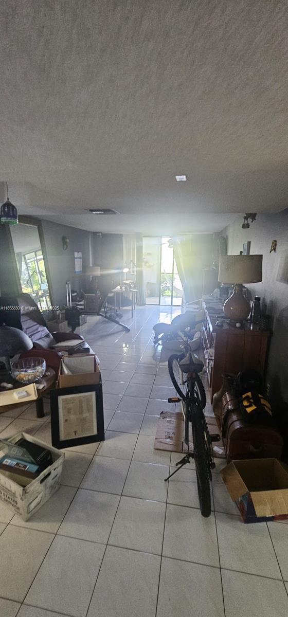 101 2 / 3 1235 sq. ft. $ 2025-08-14 0 Photo