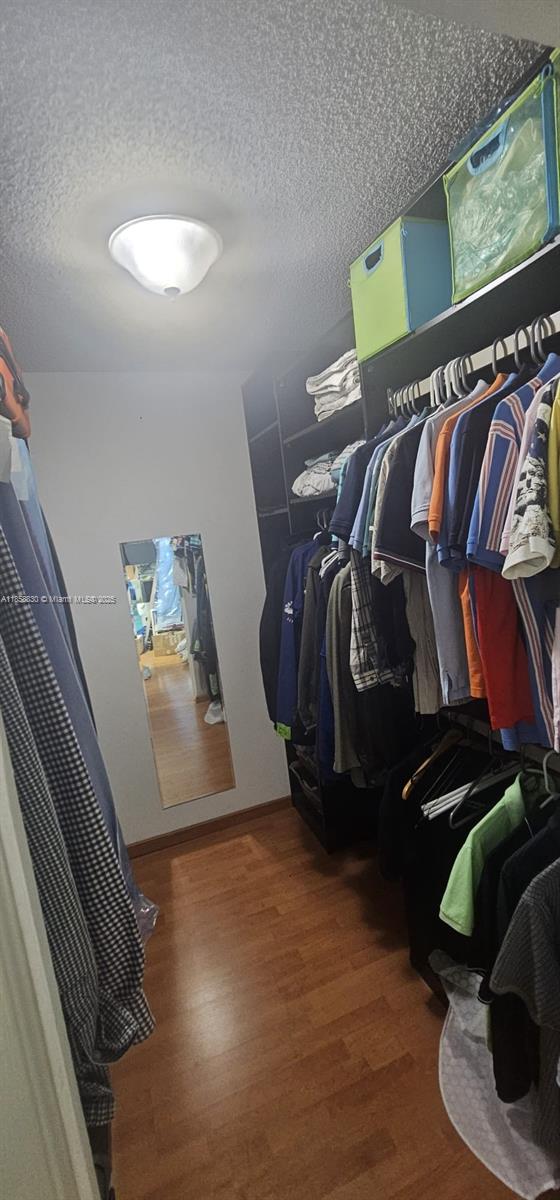 101 2 / 3 1235 sq. ft. $ 2025-08-14 0 Photo